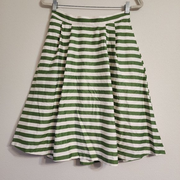 Modcloth Women Skirt A Line Pleated,M, Striped Strech, Zip, Hook Loop, Classic - Picture 1 of 15